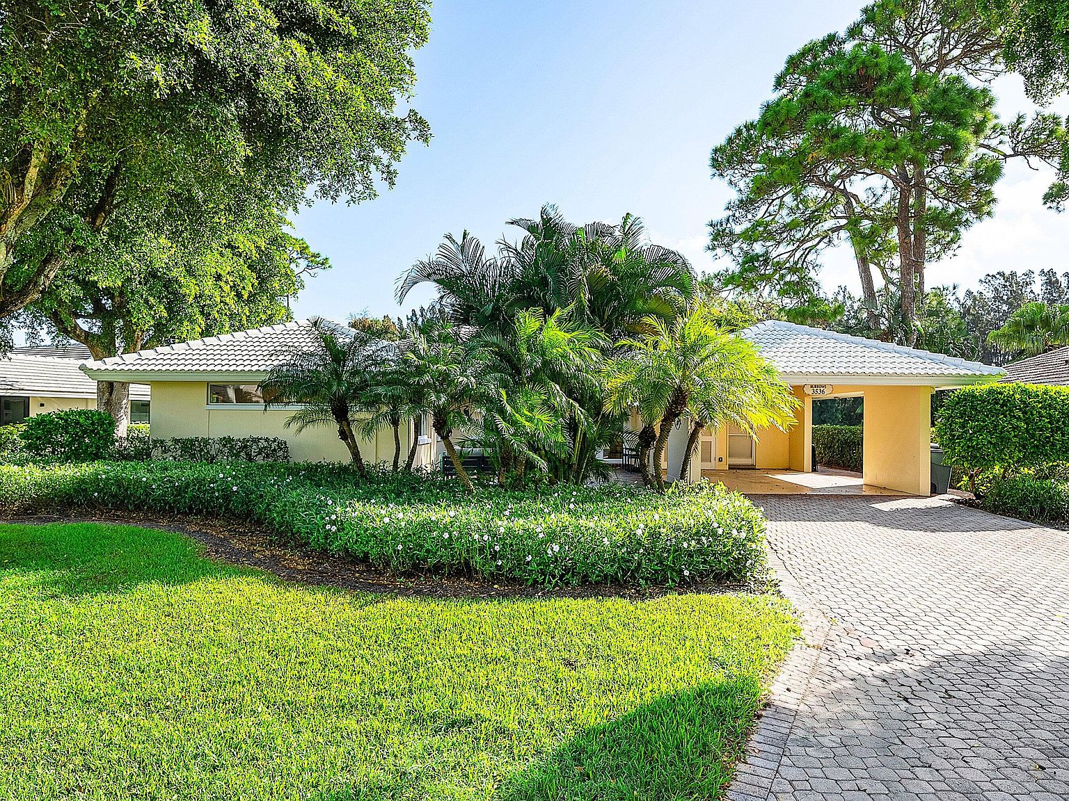 3536 Royal Tern Circle