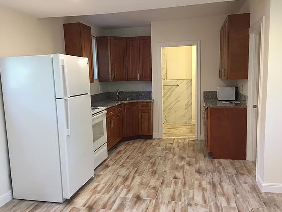 Living Room/Kitchen