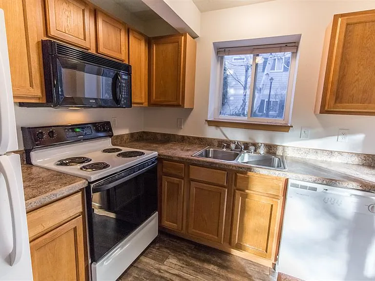 Alpine Meadows 3005-3009 Tina Ave — Photo 5
