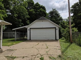 318 S Clay St, Sturgis, MI 49091