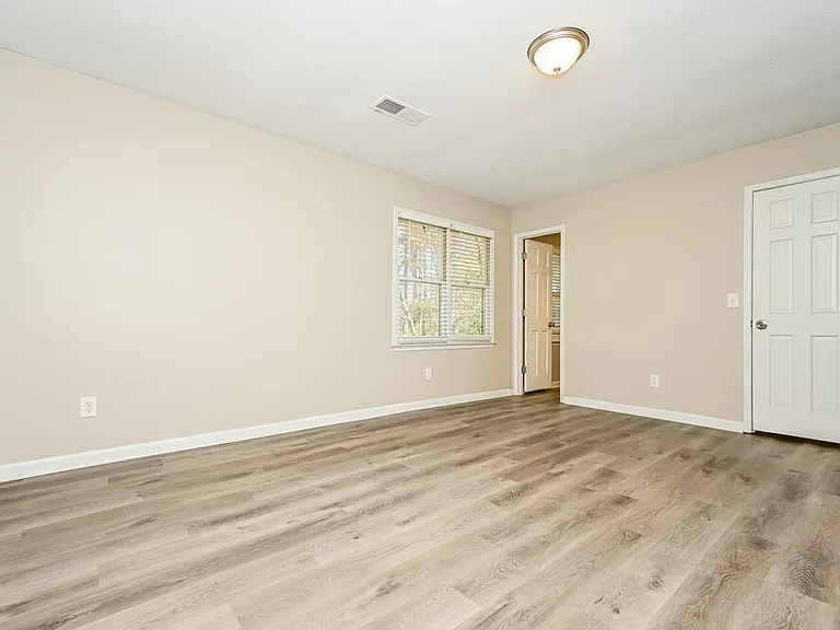 120 Tanglewood Dr — Photo 11