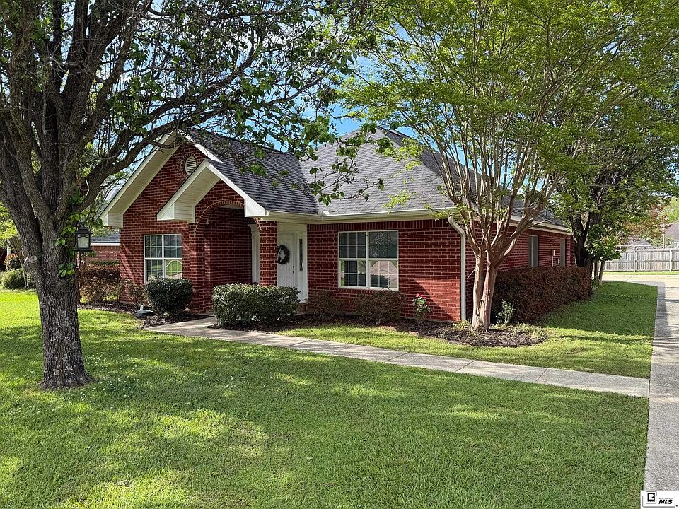 1st image of 1512 Bonaparte Dr