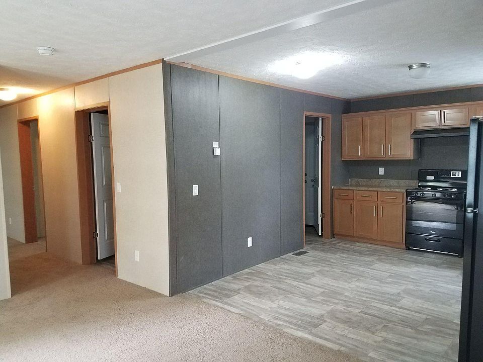 2nd image of 111 Anthony Dr #12