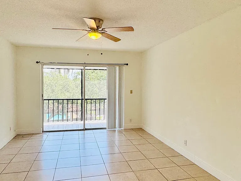 480 NW 20th St #3020 — Photo 10