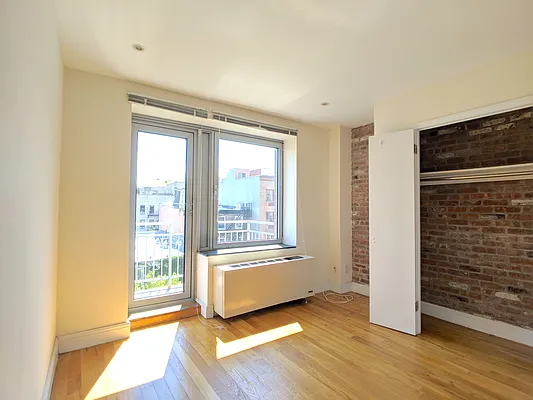 Rented by Mirador Real Estate | media 23