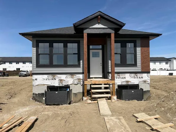 25 S Ian Way, Sylvan Lake, AB T4S 0W5