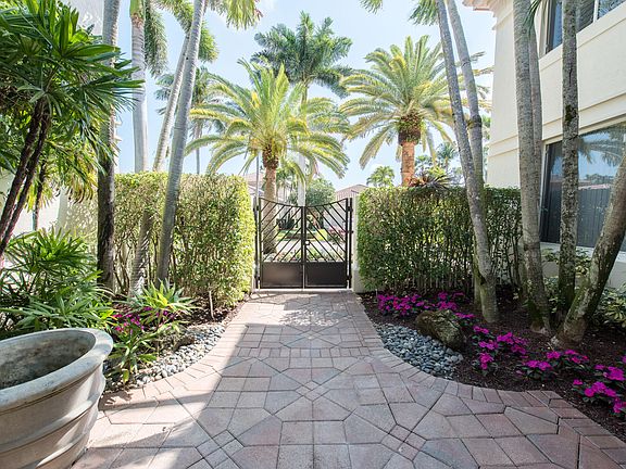 Home For Sale In Broken Sound Country Club