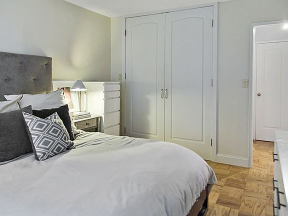 5th image of 10 W 15th St APT 308