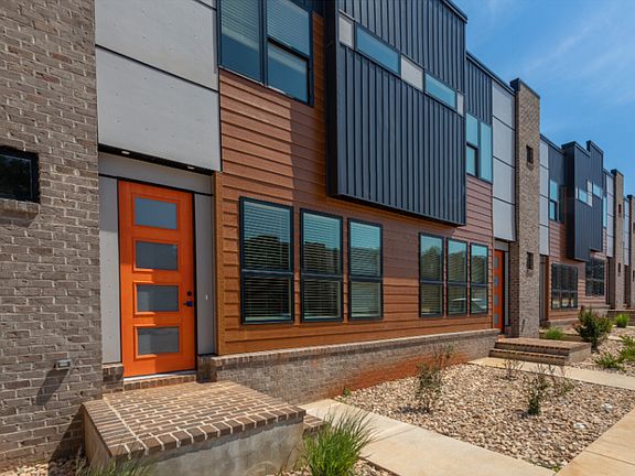 4th image of 420 Breezewood Dr #112-1