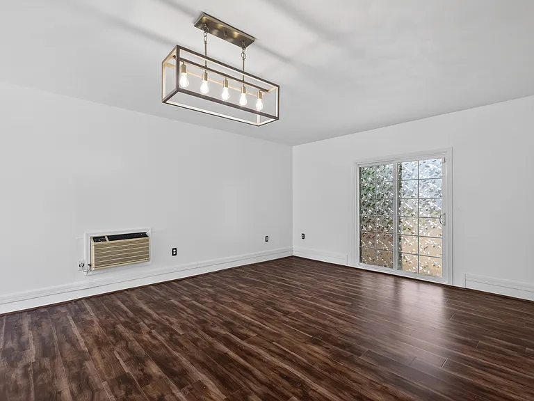 3200 Vermeer Dr #8 — Photo 19