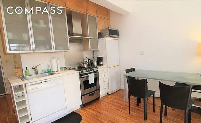 Rented by Compass | media 47