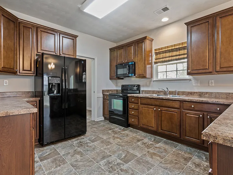 60 Manilla Ln — Photo 7