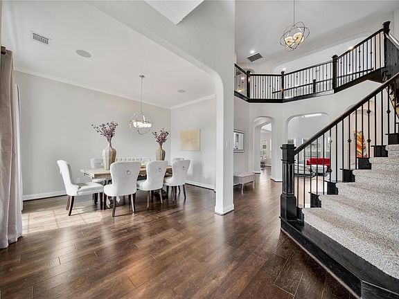 3rd image of 17307 Legend Creek Ct