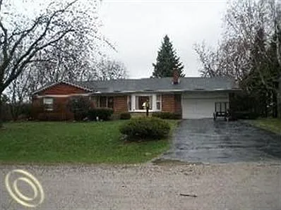 1050 Frankel Ln photo 1