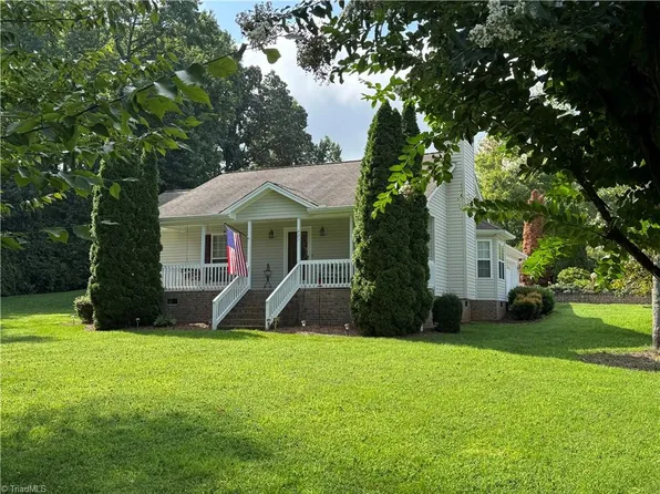 427 Spring Dr, Winston Salem, NC 27107