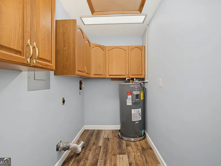 241 Busbin Rd — Photo 14