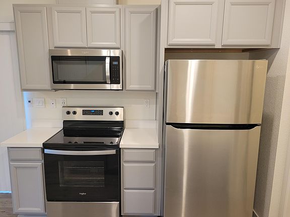 2nd image of 3113 Pruett Dr