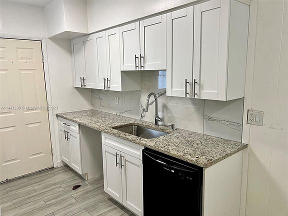 4th image of 1840 S Treasure Dr APT 4
