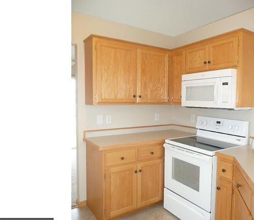 5th image of 804 S Walnut St