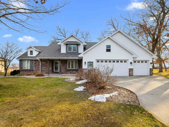 4175 Twilight Ct, Oshkosh, WI 54904