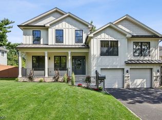 105 Squire Hill Rd, Montclair, NJ 07043