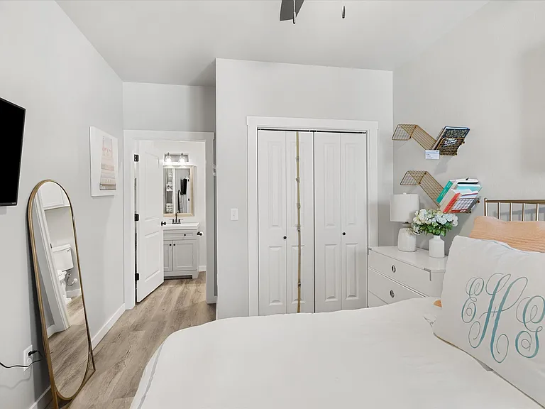 209 W Apache St #301 — Photo 15