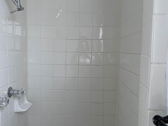 3rd image of 1023 S Osage Ave APT 9