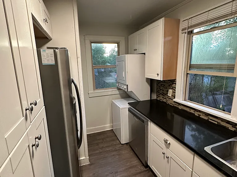 1026 Sycamore St #1026 — Photo 11