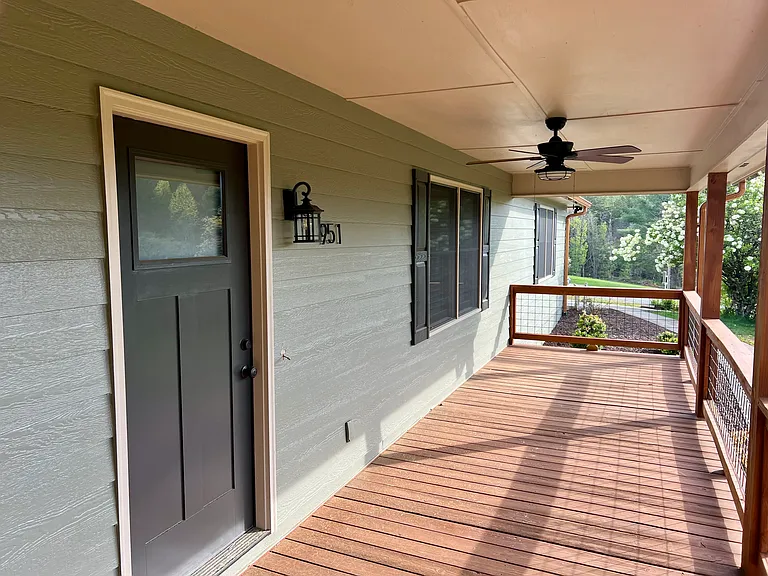 951 Elrod Rd — Photo 4