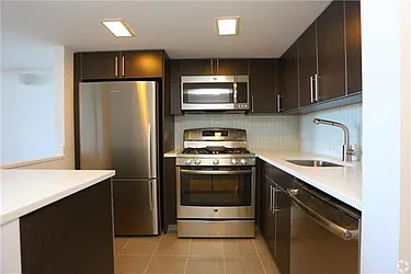 Rented by Space Marketing Shop