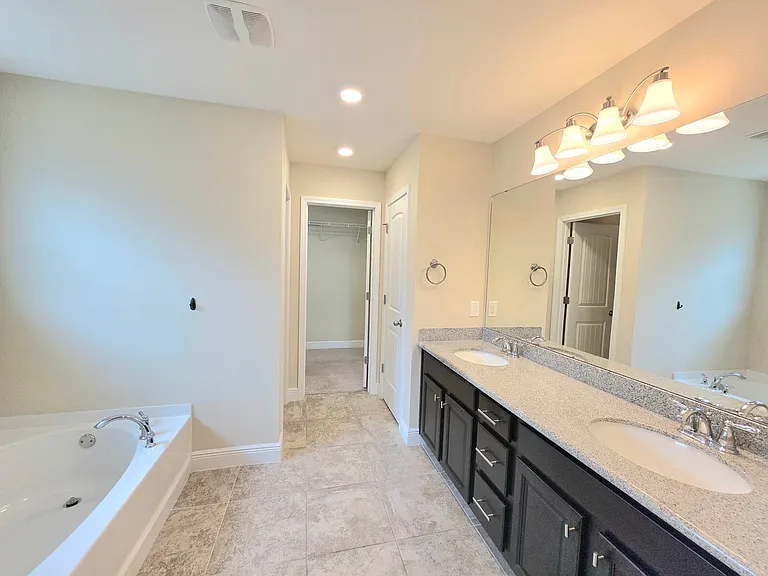 5625 Shooting Star Ct — Photo 8