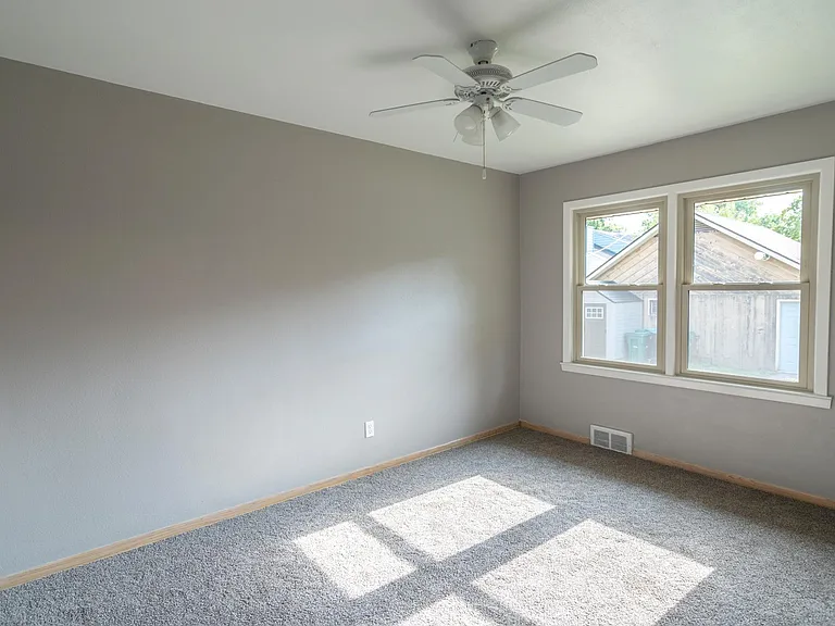 2241 Oxford St N #1 — Photo 8