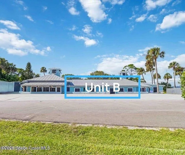2 bed, 1.0 bath, 2258 sqft, $4,000 — Photo 2