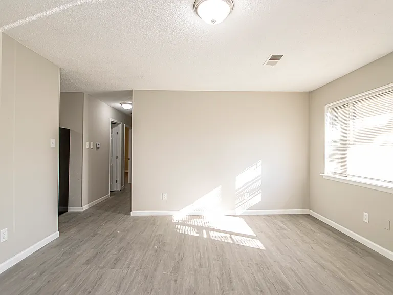 2601 Gattin Rd — Photo 11