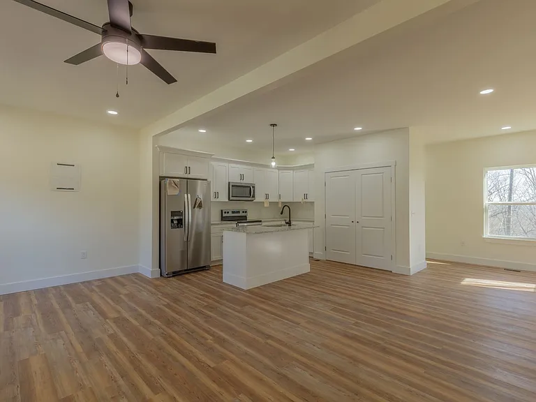 3624 Mountain View Dr — Photo 13
