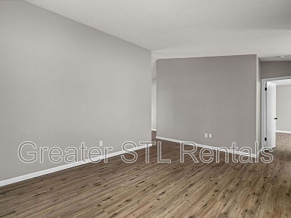 3rd image of 208 Laurelwood Dr