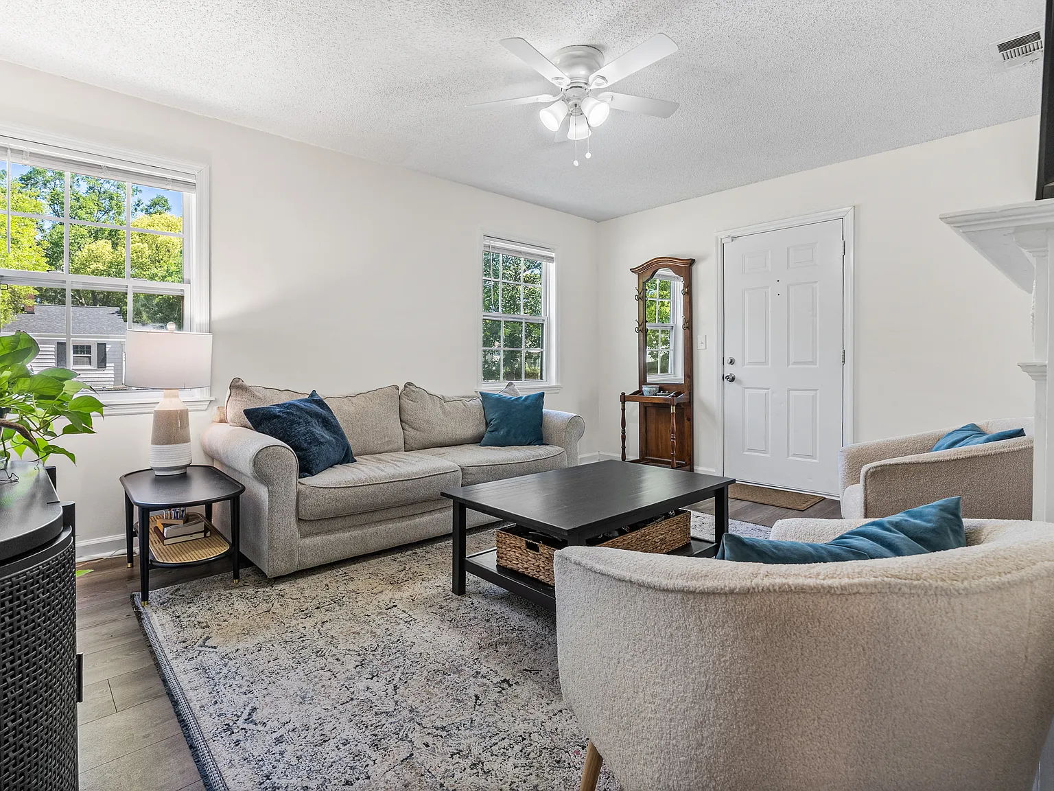3 bed, 1164 sqft, $2,000 — Photo 4