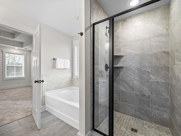 361 Frontier Dr — Photo 14