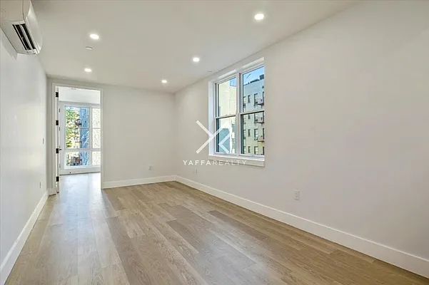 Rented by Yaffa Realty LLC | media 11