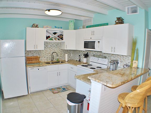 3rd image of 414 Adams Ave