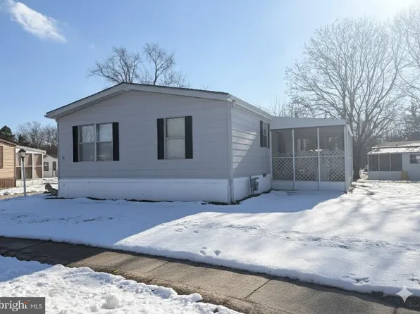 15 Eagle Rd, Jackson, NJ 08527