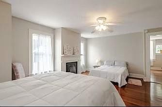 3rd image of 553 Church St