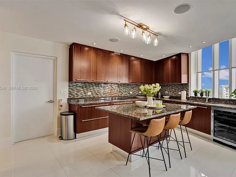 16001 Collins Ave #1604-fl 331 — Photo 11