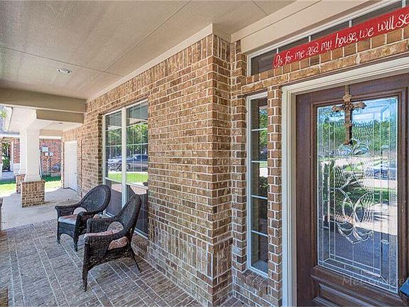 2nd image of 14111 Bloomingdale Manor Dr