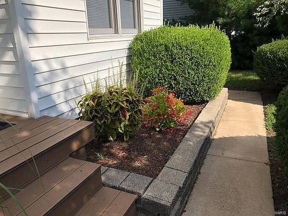 Walkway to Side Deck!