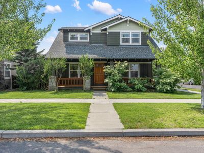 2727 NE Great Horned Pl, Bend, OR, 97701