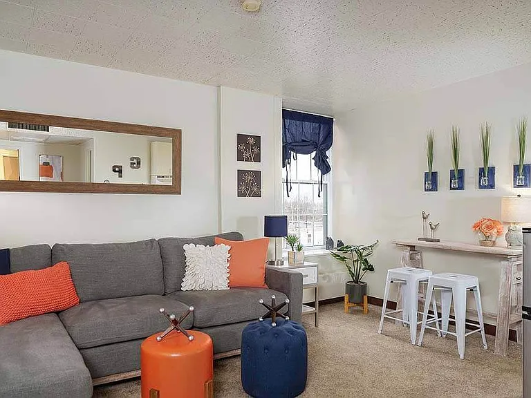 Gateway Park Apartments — Photo 3