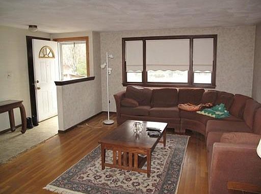 3rd image of 50 Frederickson Dr