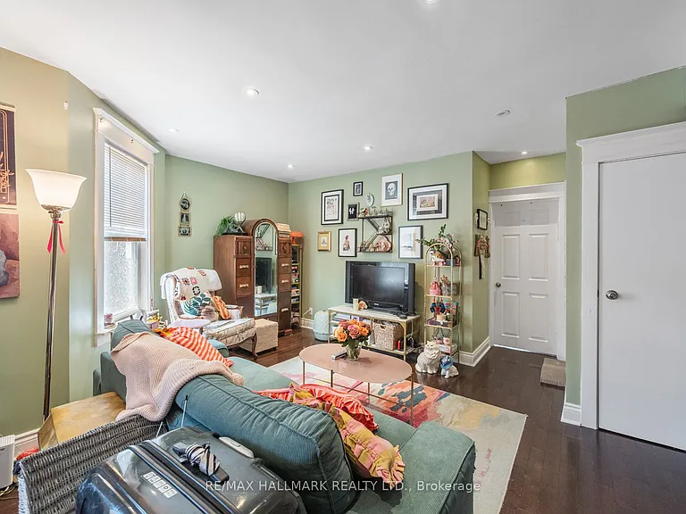 269 Danforth Ave #3 — Photo 10