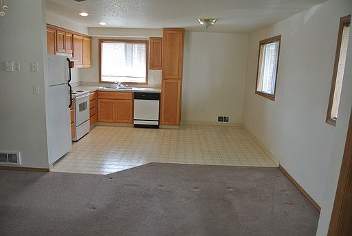 2nd image of 2002 Main St APT 1